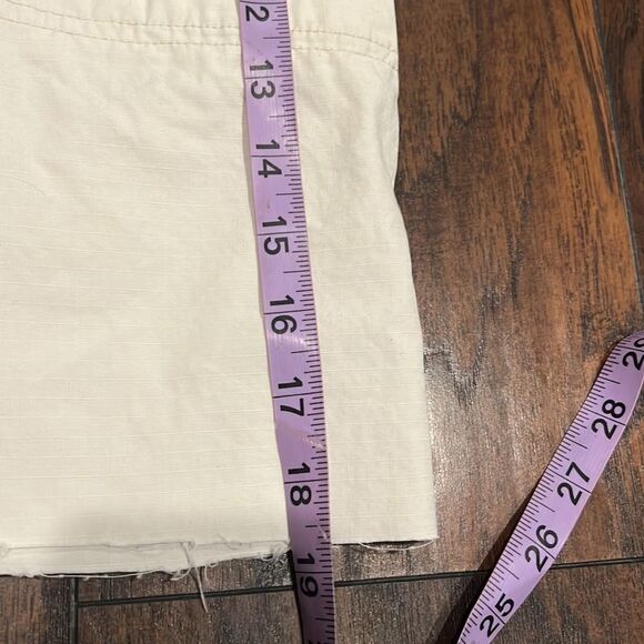 Ralph Lauren mini skirt in cream color size 2 100% cotton with 2 back pockets - Picture 10 of 10